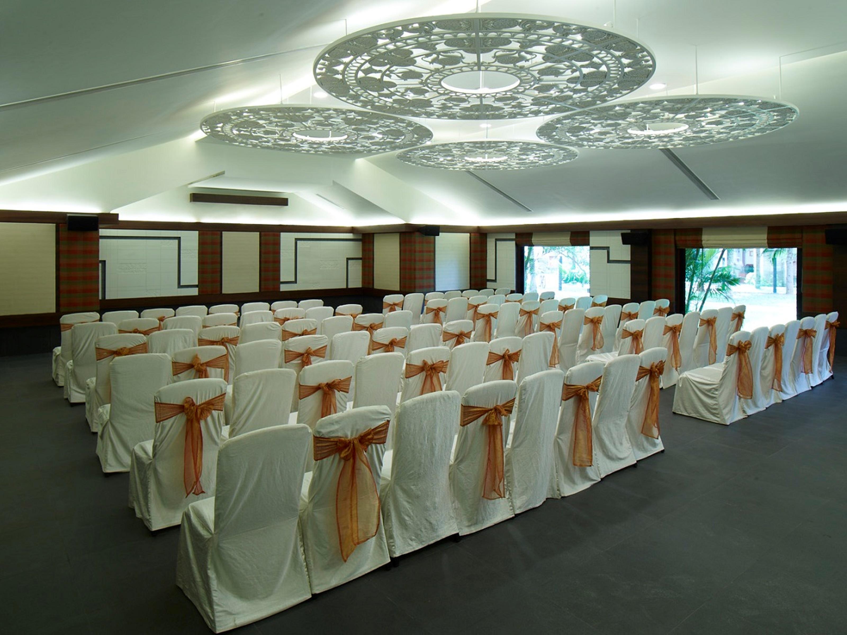 Radisson Blu Resort Temple Bay Mamallapuram Bagian luar foto The ballroom