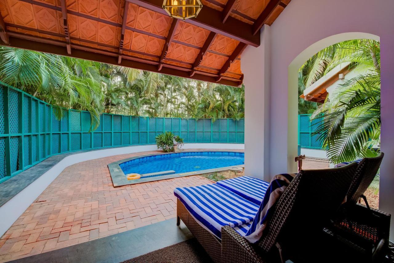 Radisson Blu Resort Temple Bay Mamallapuram Bagian luar foto Pool at the hotel